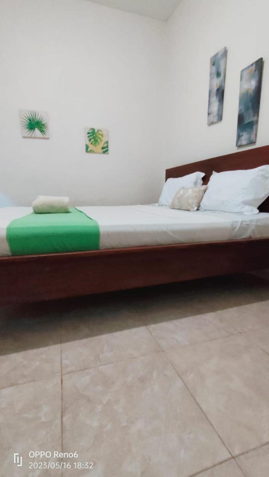 Pineapple Guest House Gili Air Eksteriør billede